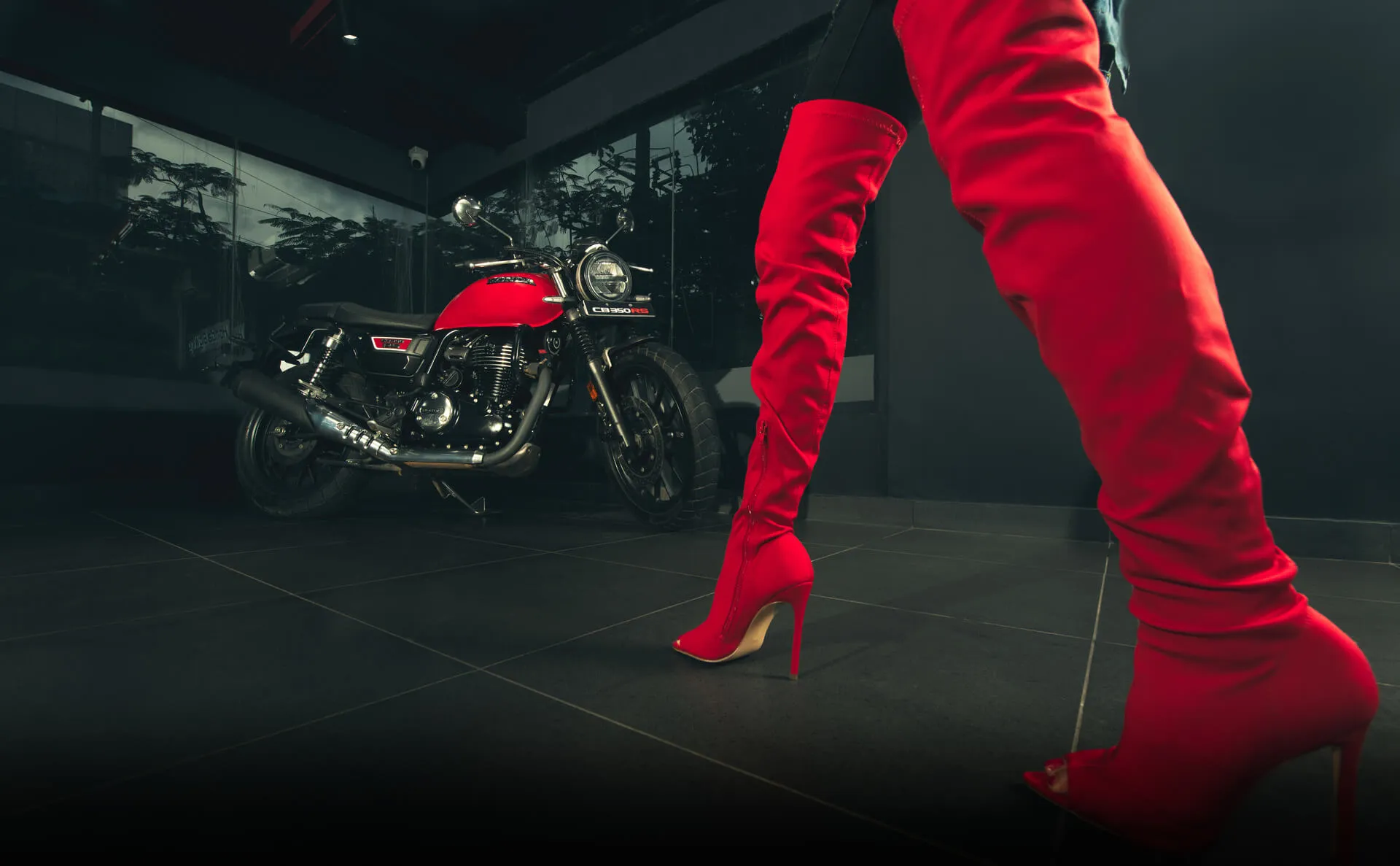 Honda CB350RS inside a VFM BigWing showroom